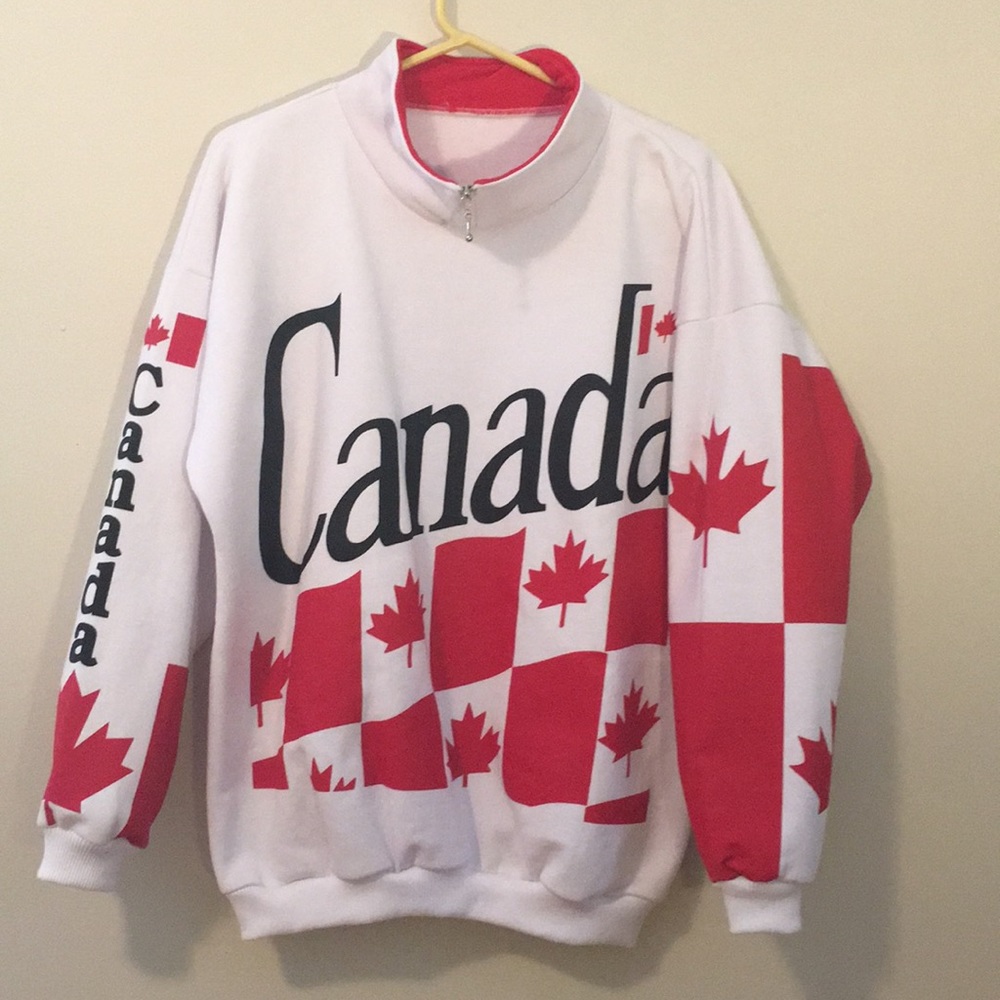 VERY SOFT LIKE NEW Canada Sweater